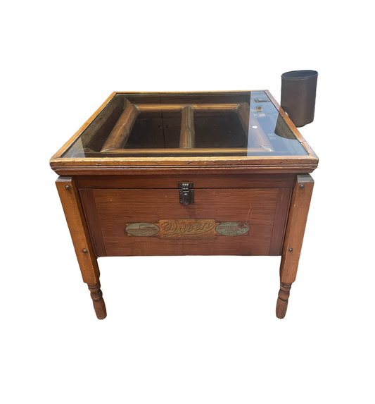 Queen Incubator/Hatchery Table, Circa 1910 (060006)