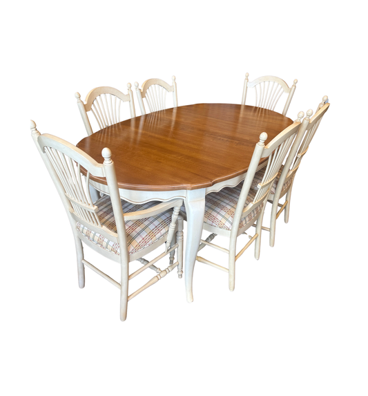 Ethan Allen Dining table with 6 Wheatback Chairs, a set AS IS (0NO001)