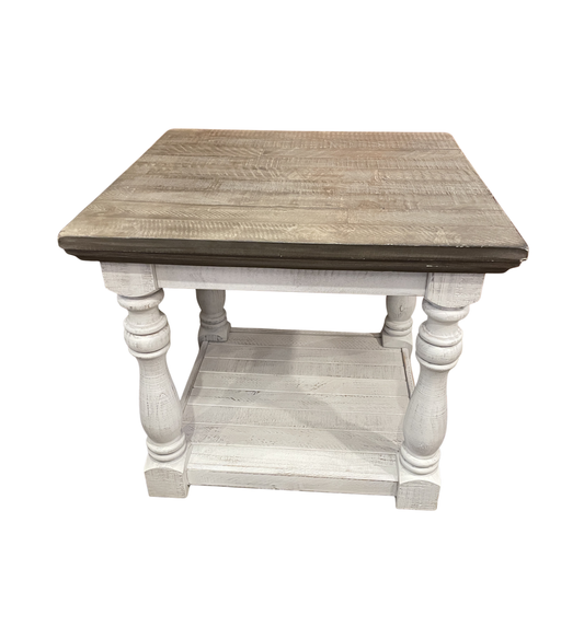 Ashley Shabby Chic Signature End Table (0OA002)
