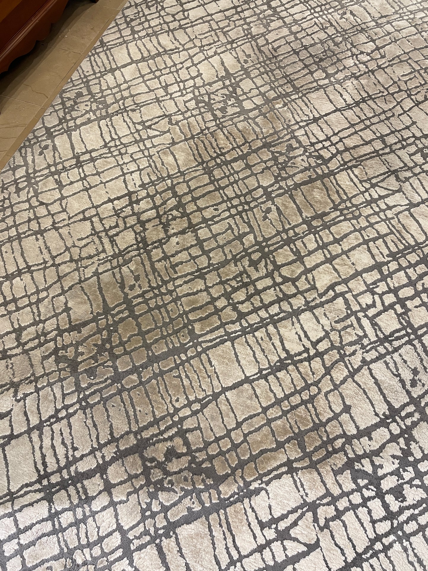 Surya Machine Made Rug (8x10) (09O005)