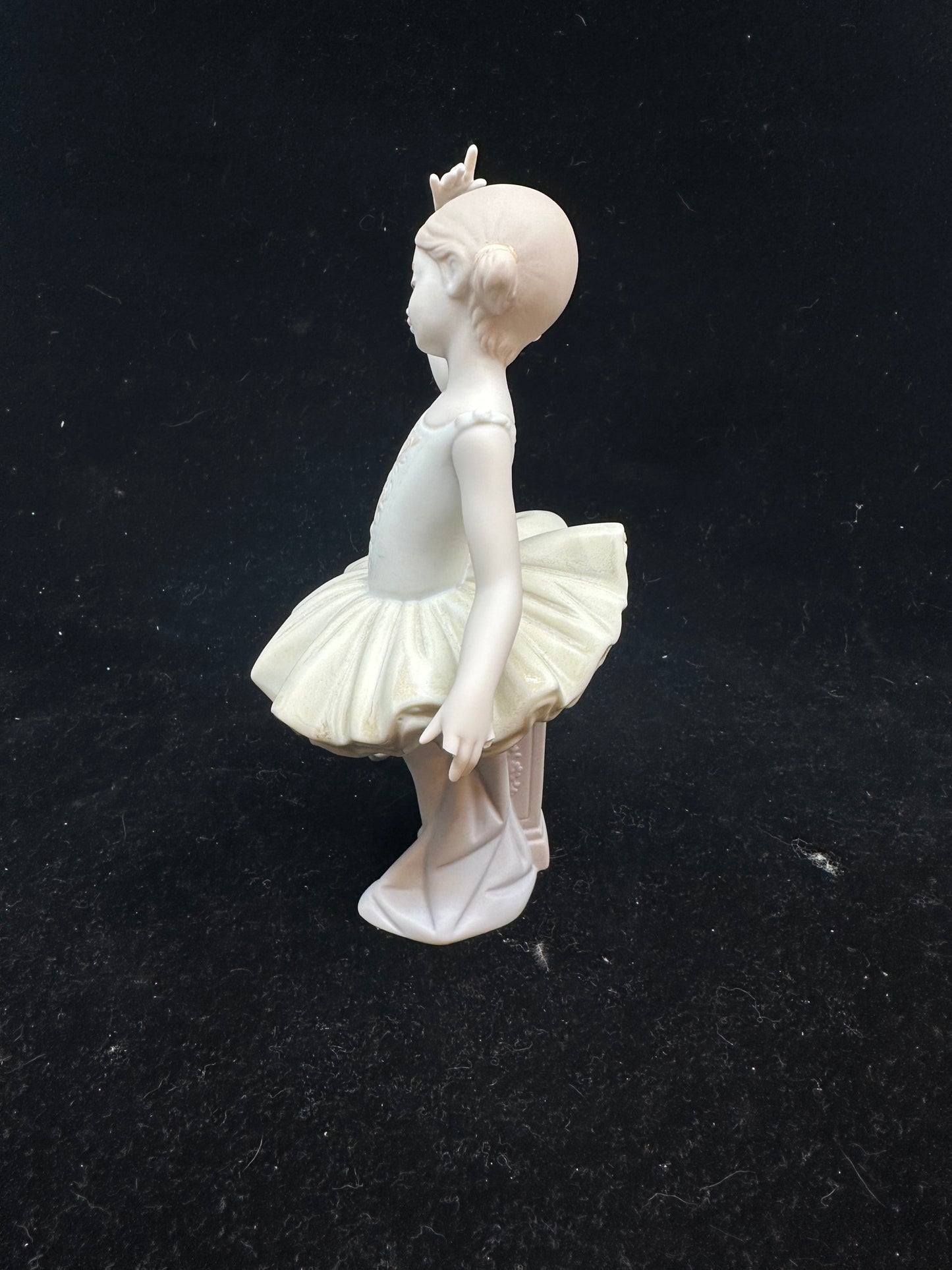 Lladro Matte Ballerina (7EL75B)