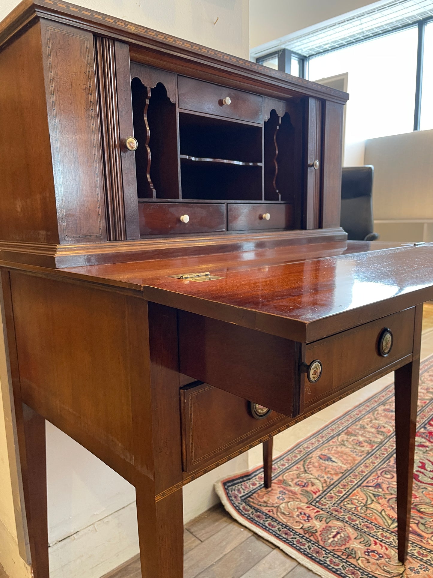 20th Century Mahogany Hepplewhite Ladies Writing Desk AS IS (0B0001)