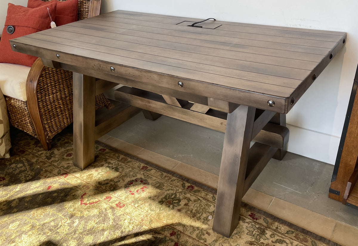Parker House Lodge Desk (0NX00Q)