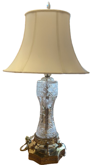 Etched crystal lamp with brass base (0ES004)