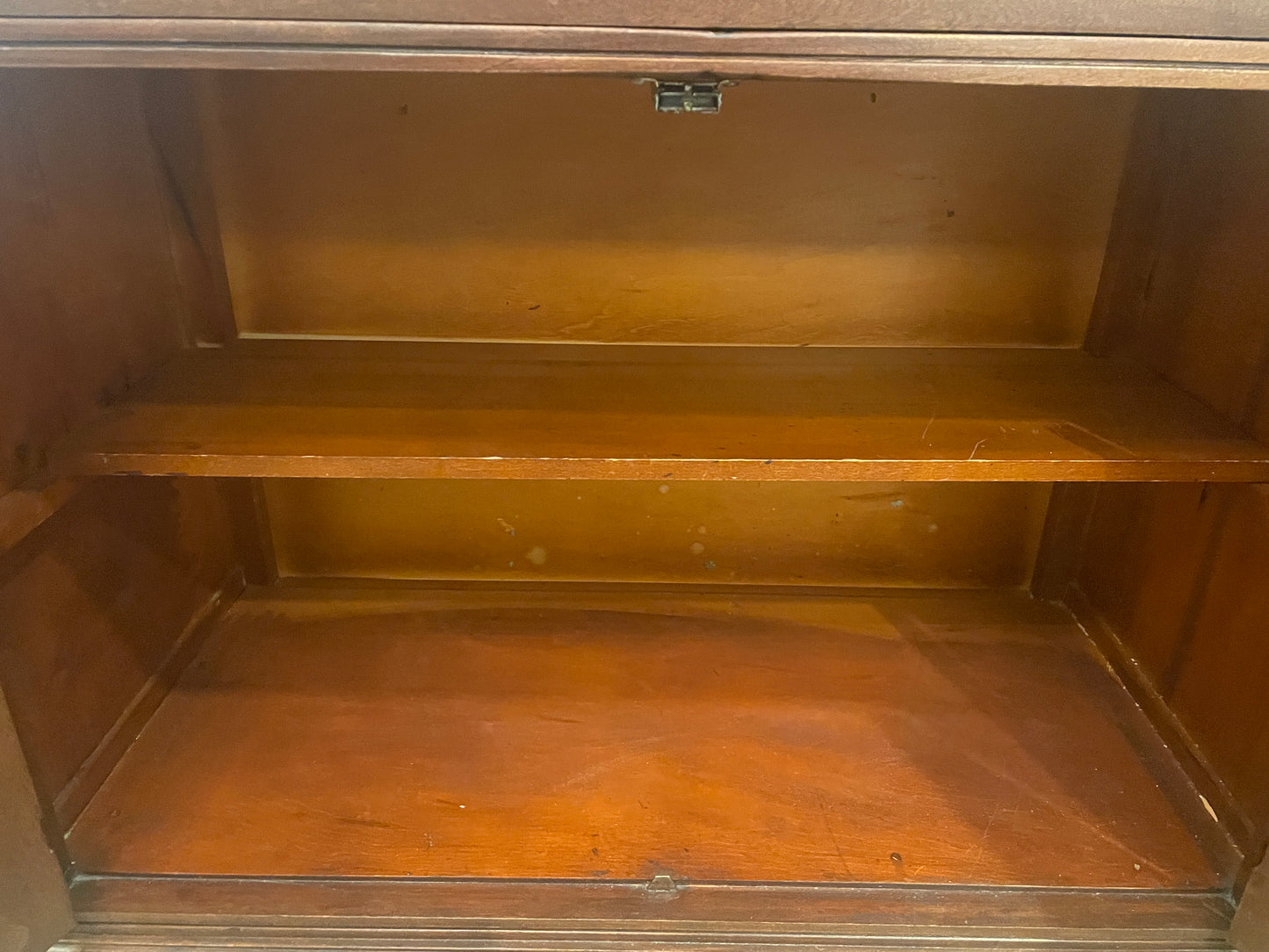 Vintage China/Display Cabinet, AS IS (0H2009)