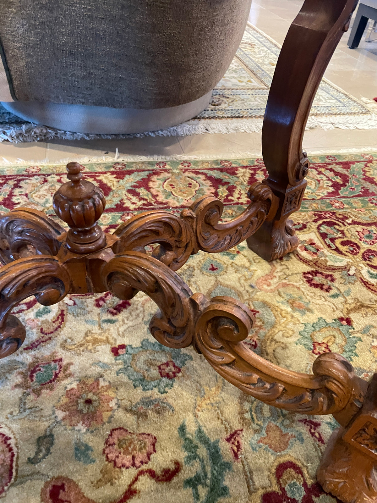 Victorian Center Table with Cherubs and Marble Inset Top (0QH001)