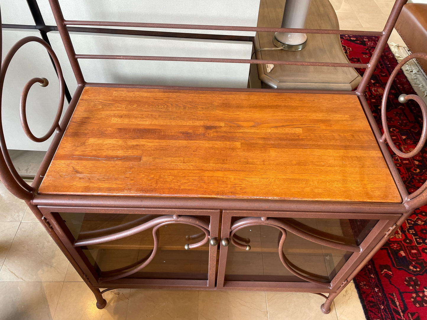 Terracotta Bakers Rack With Lower Cabinet (0MW001)