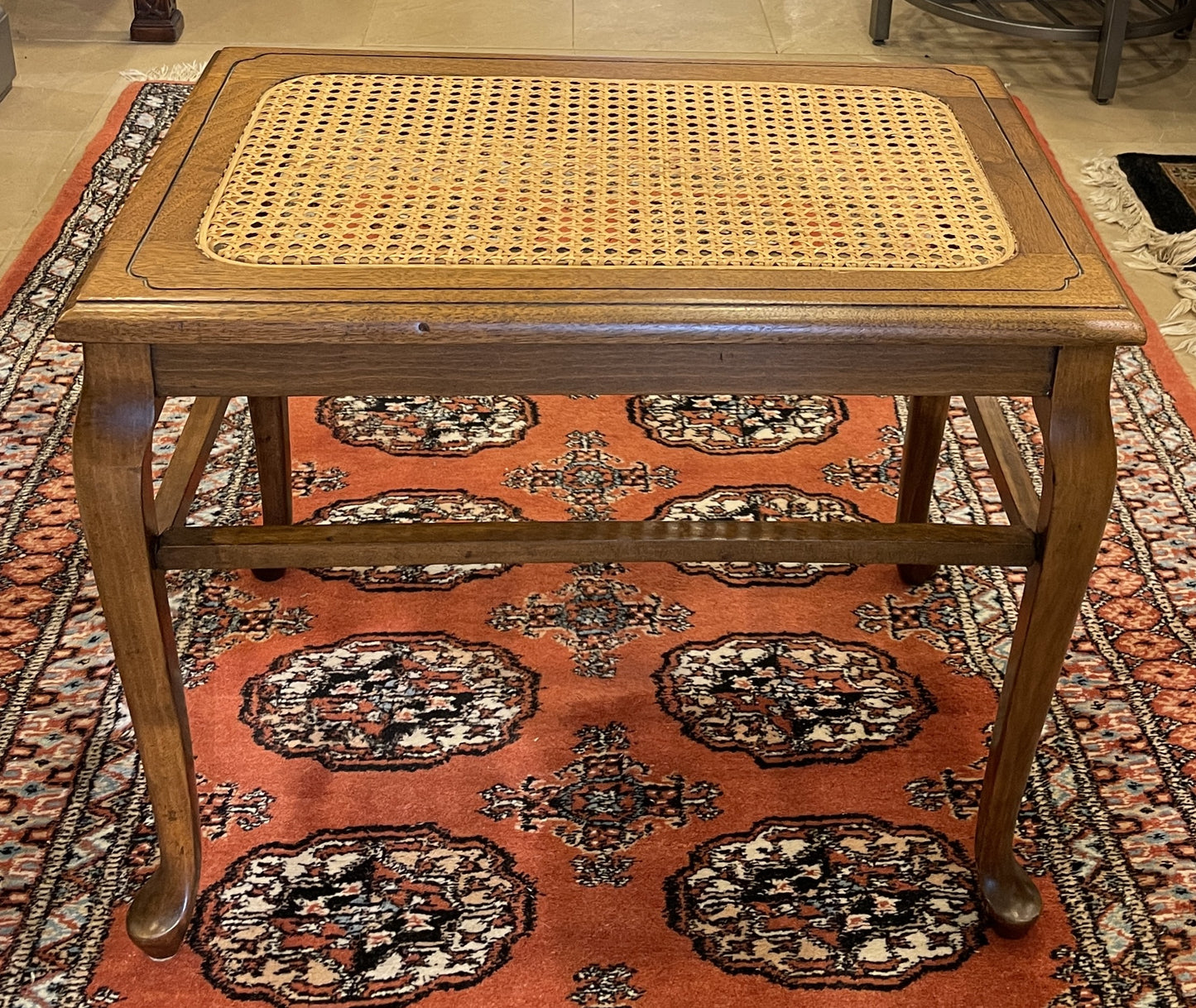 Caned Individual Bench (0ES00B)