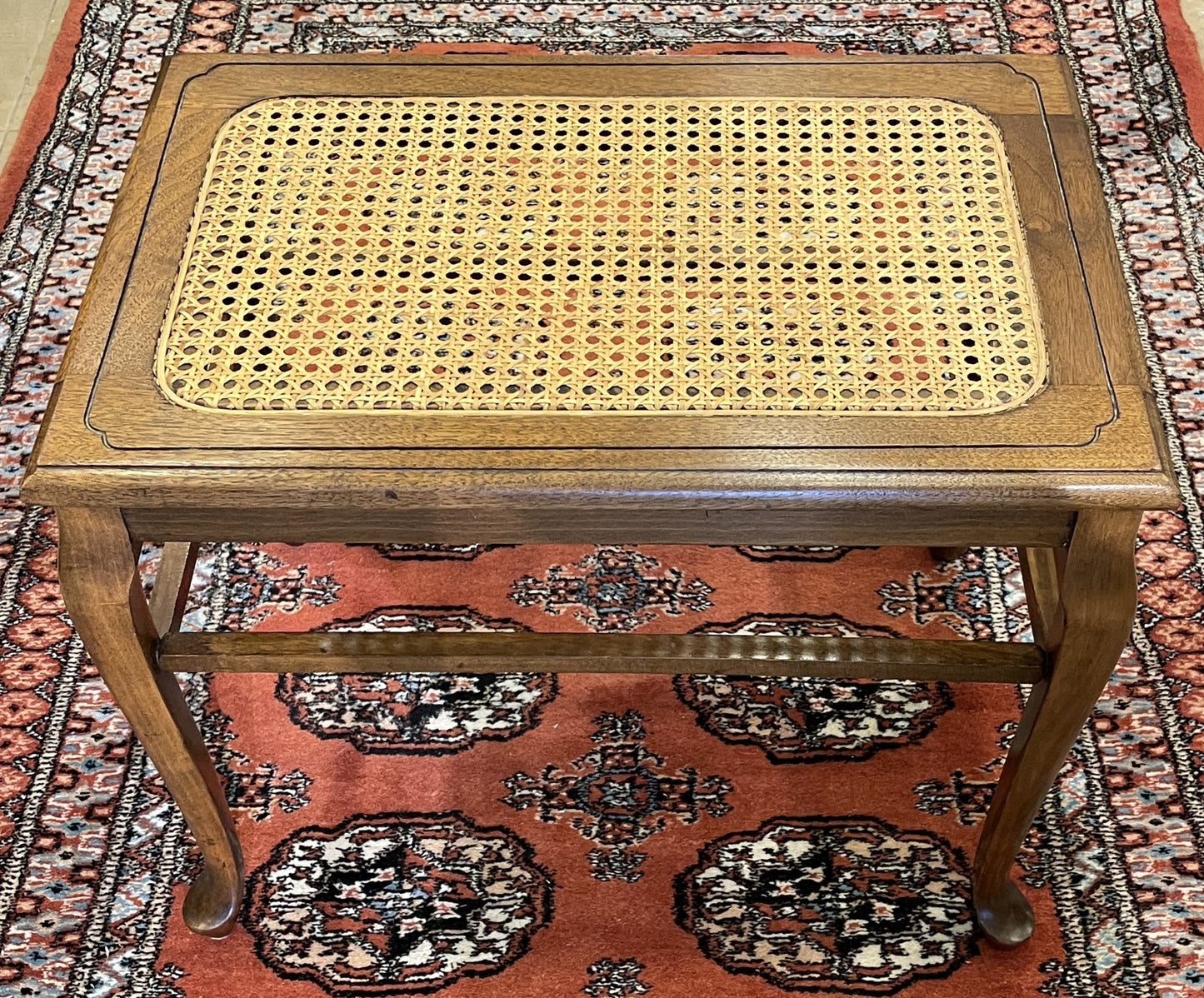 Caned Individual Bench (0ES00B)