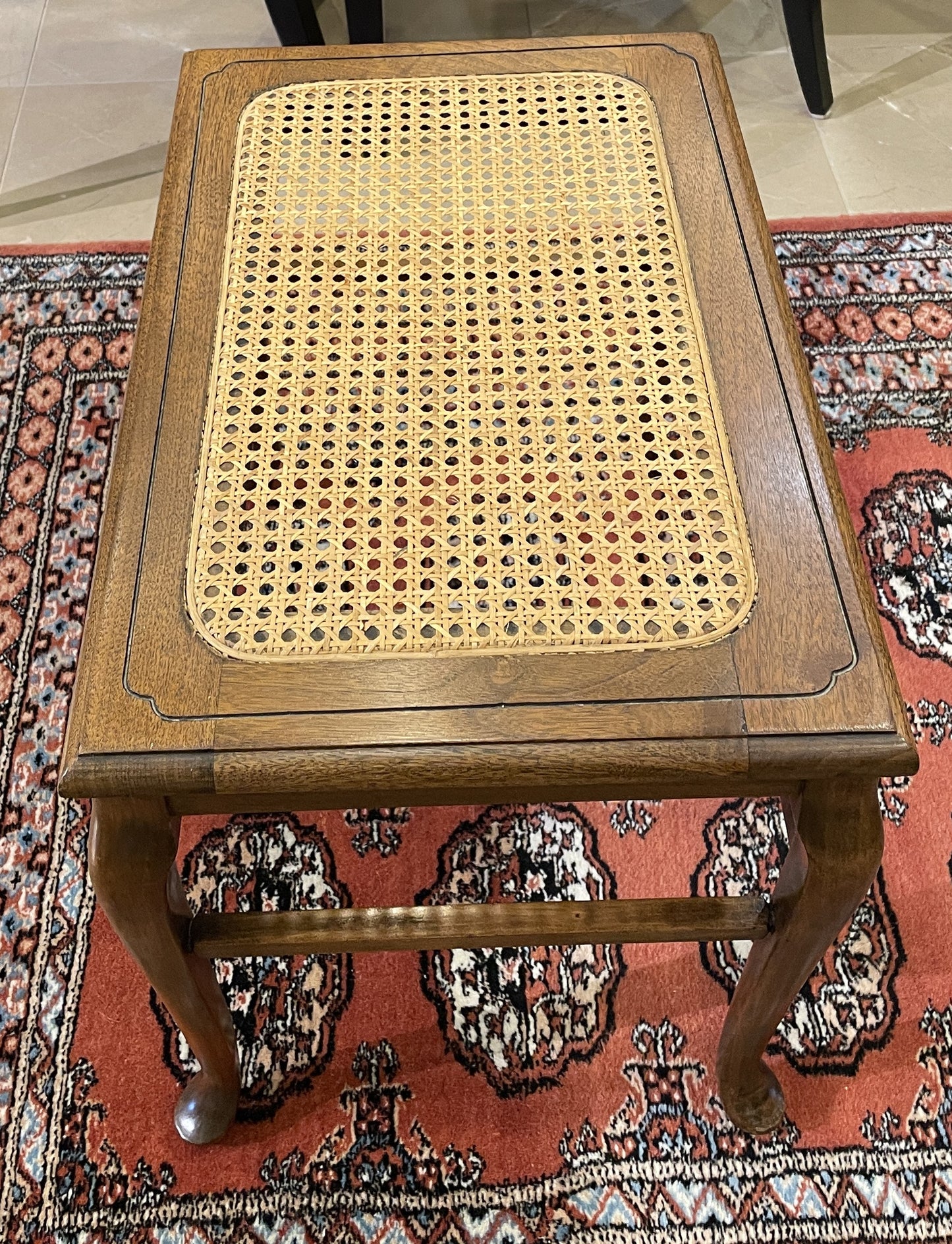 Caned Individual Bench (0ES00B)