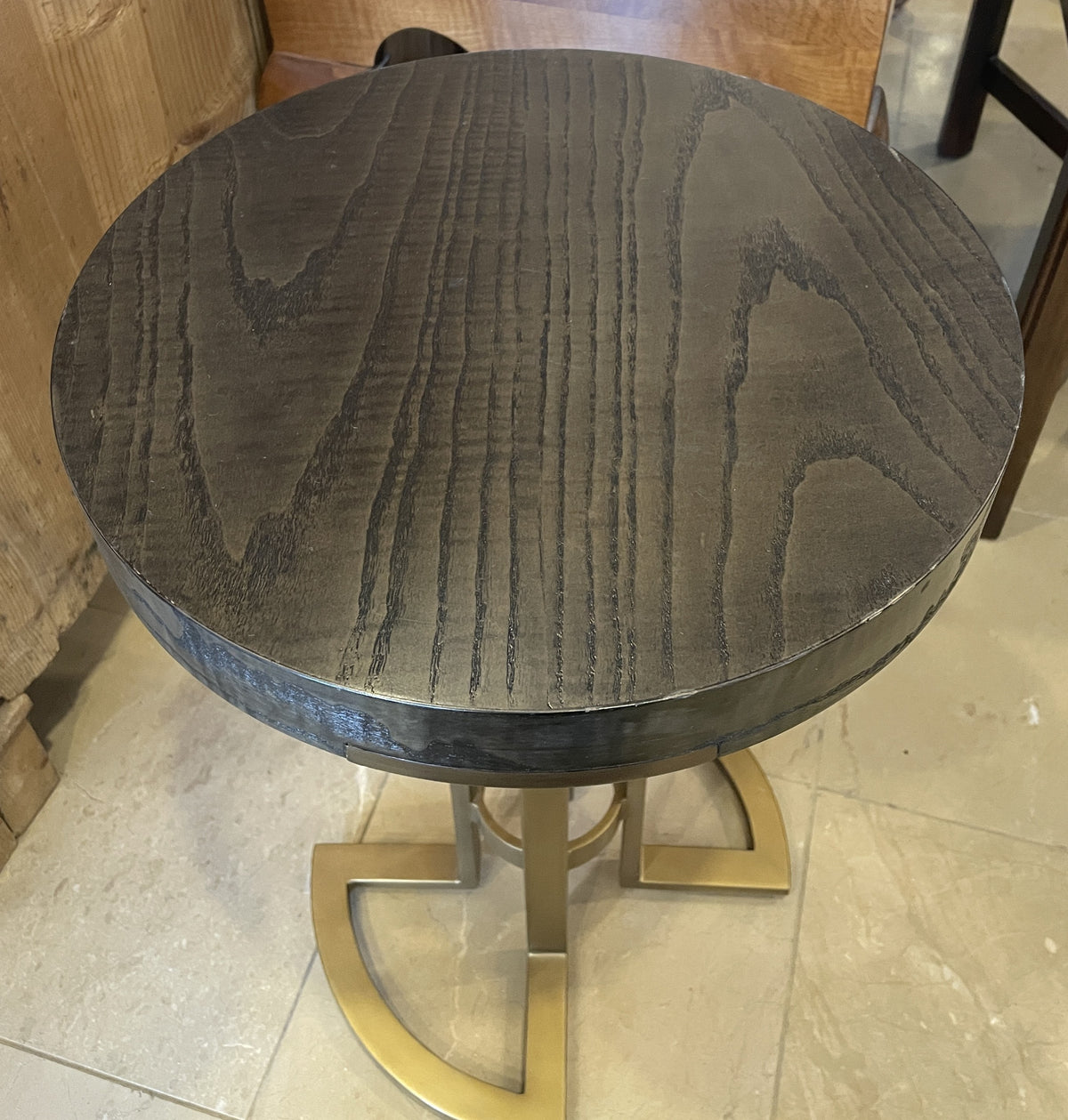 Theodore Alexander Darial End Table, Round (0QL002)