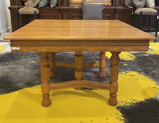 Early American 1900s Square Oak Table (x4 11"in Leaves) (0B7002)