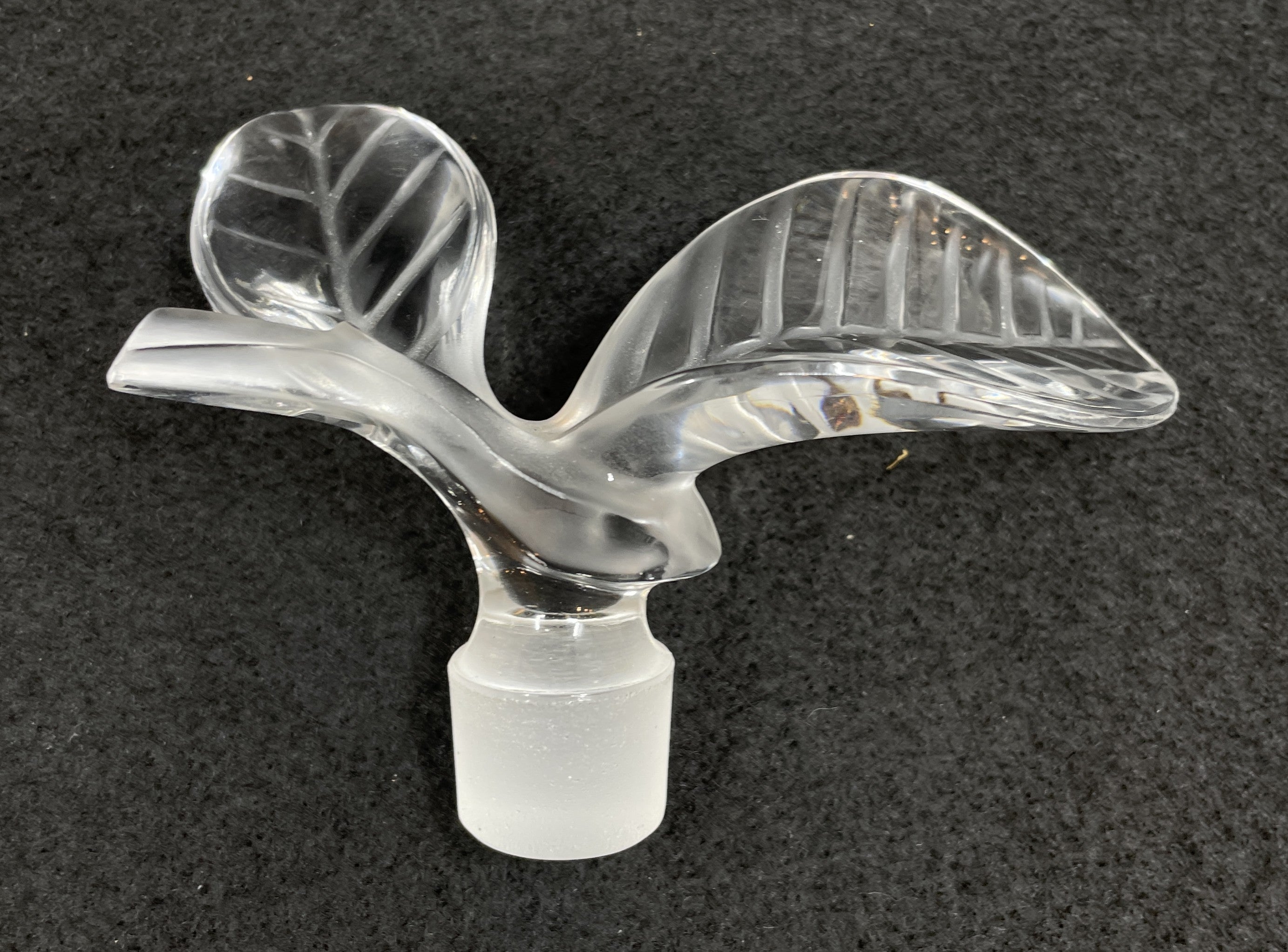 Lalique Nina Ricci Large Perfume Bottle (0HN005) – The Perfect Thing