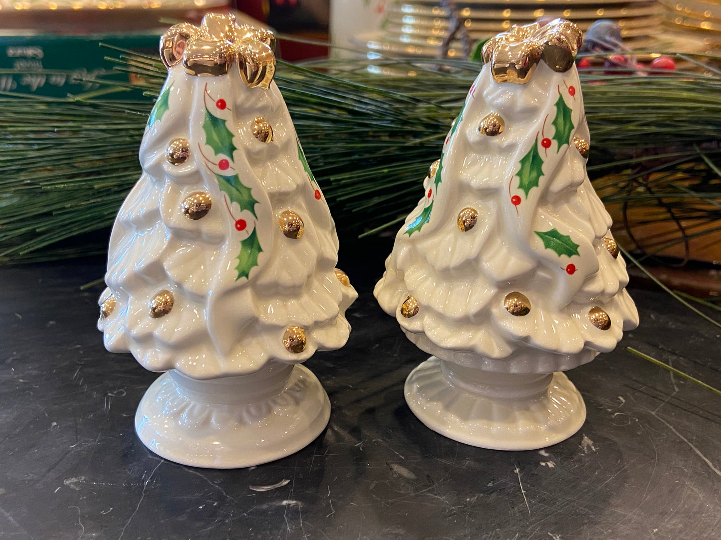 Lenox Holiday Christmas Tree Salt and Pepper (26340)
