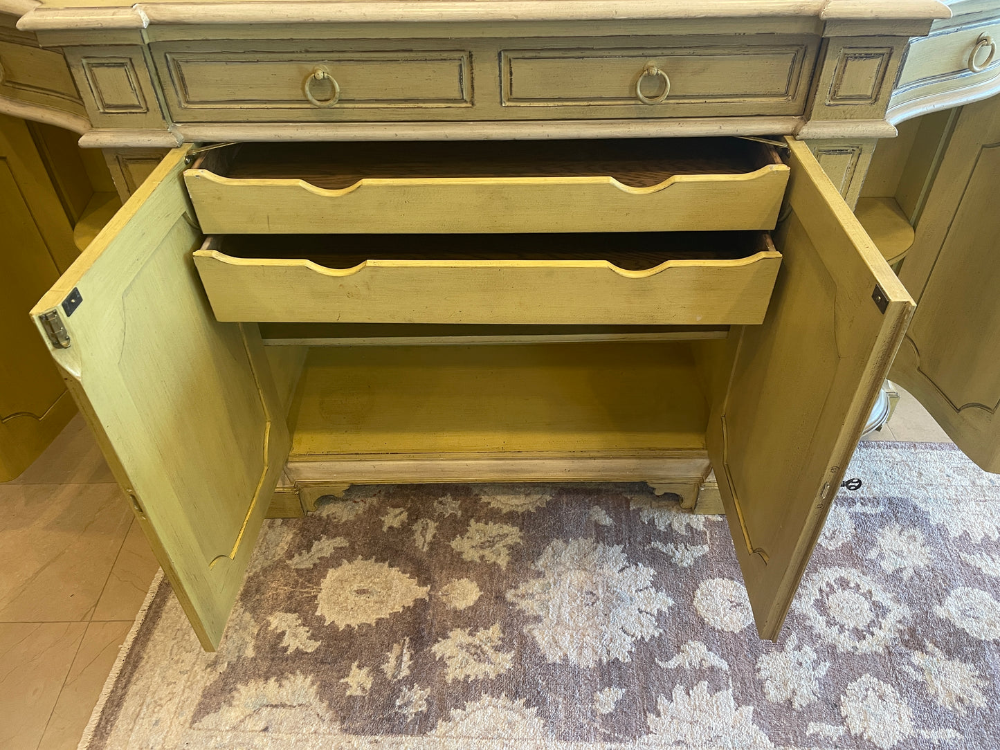 Baker French Provincial Console/Sideboard, Vintage (0N1003)