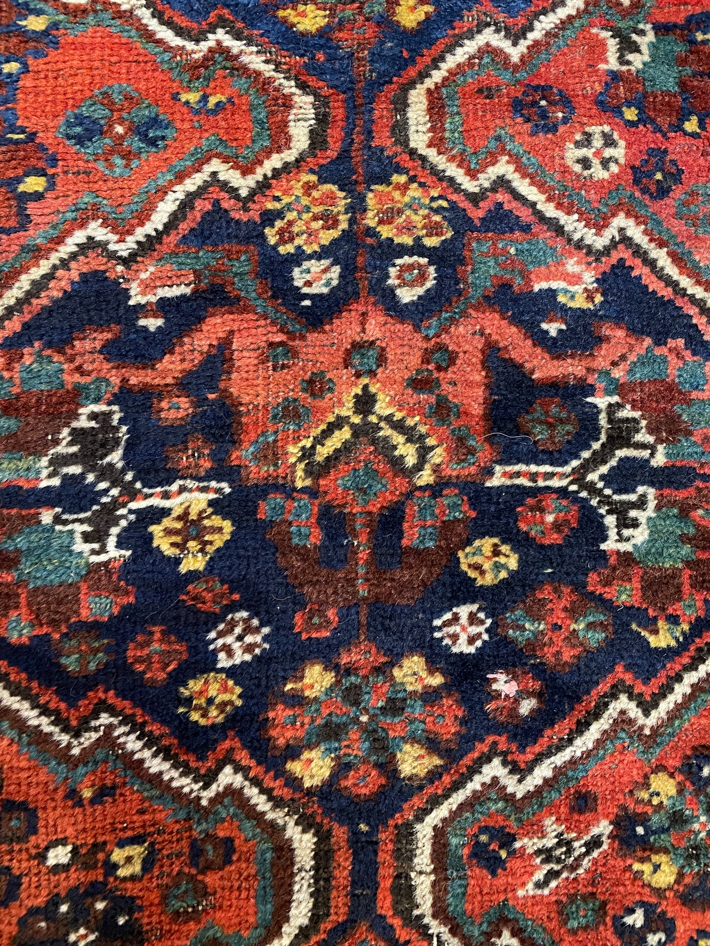 Turkish Rug approx 3x5 three central medallions (0EY005)