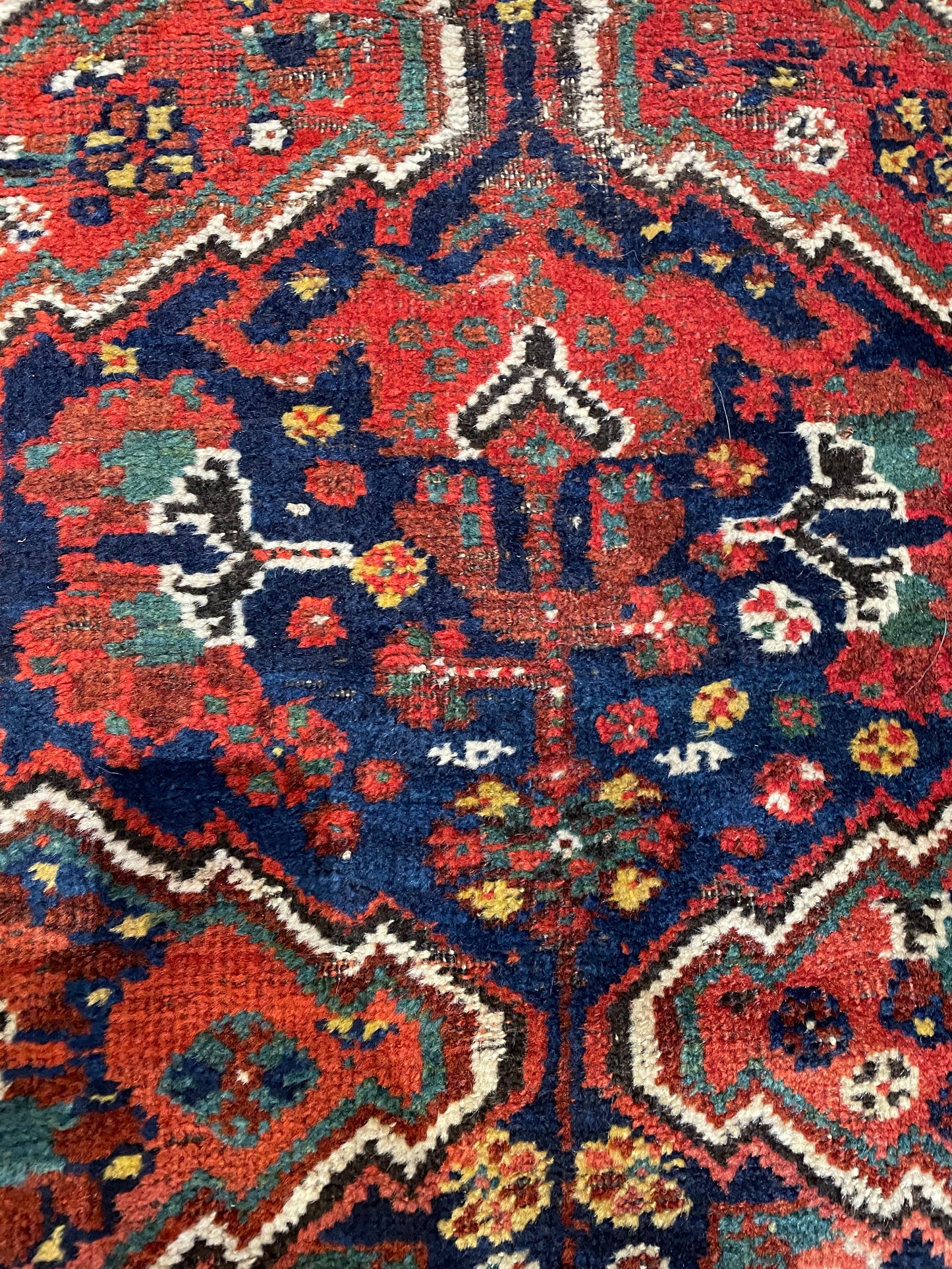 Turkish Rug approx 3x5 three central medallions (0EY005)