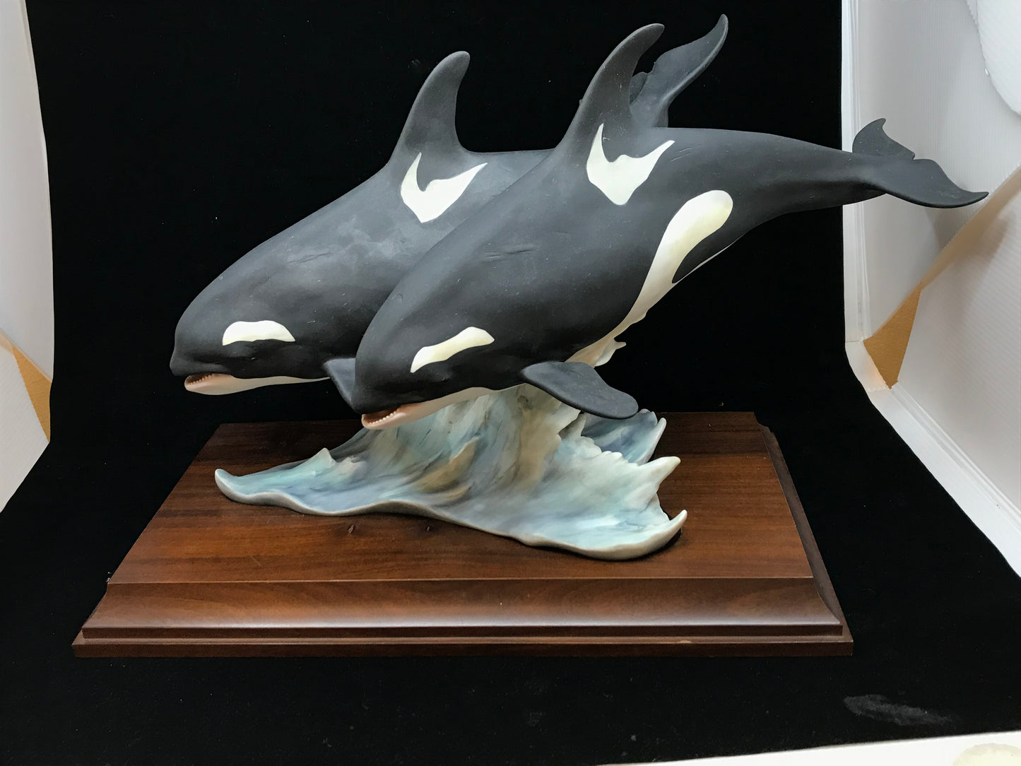 Kaiser Orca Sculpture