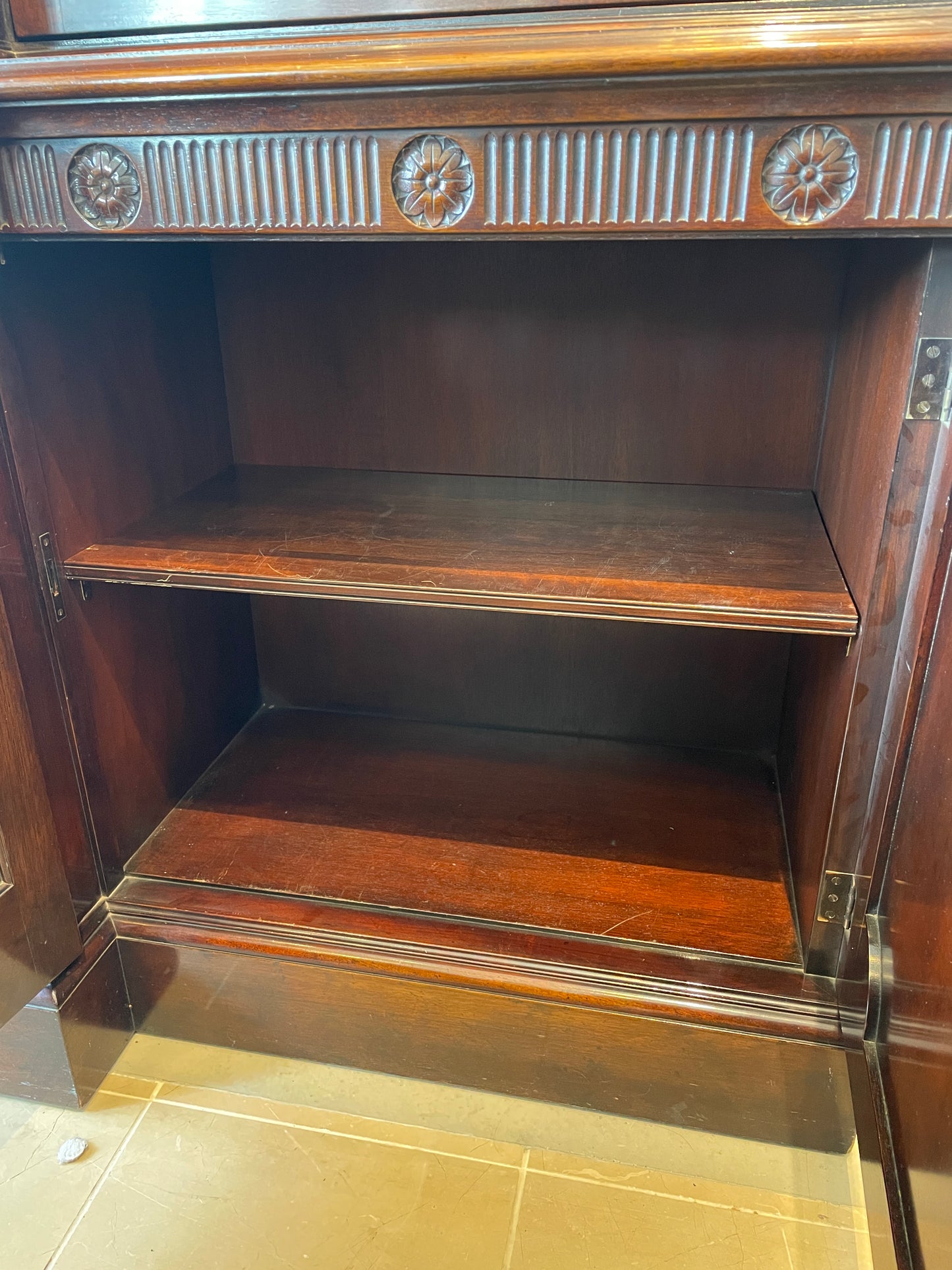 Baker Georgian Breakfront with 2 keys, AS IS (0J9001)