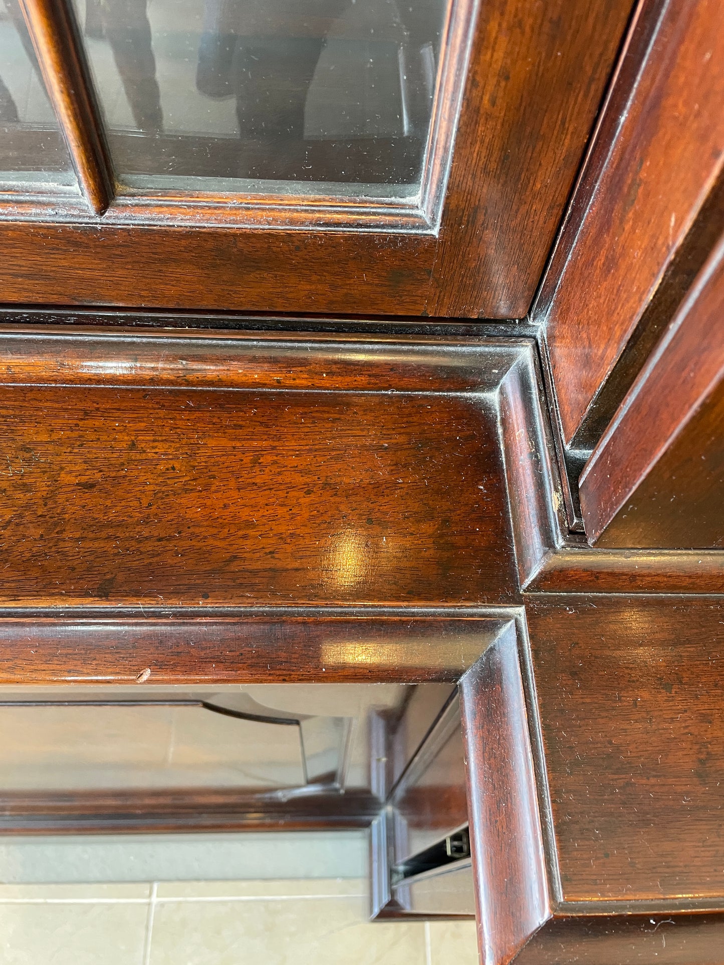 Baker Georgian Breakfront with 2 keys, AS IS (0J9001)