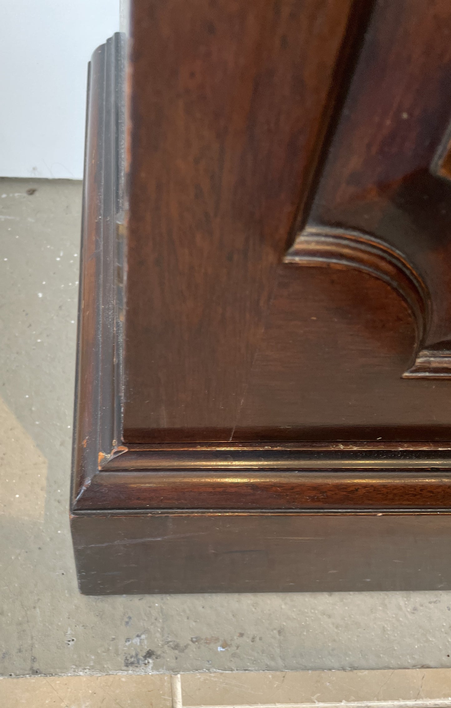 Baker Georgian Breakfront with 2 keys, AS IS (0J9001)