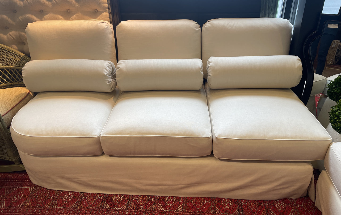 Custom Linen Banquette (0HP01G)