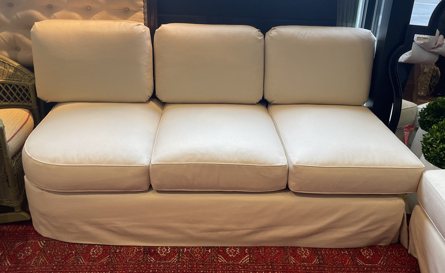 Custom Linen Banquette (0HP01G)