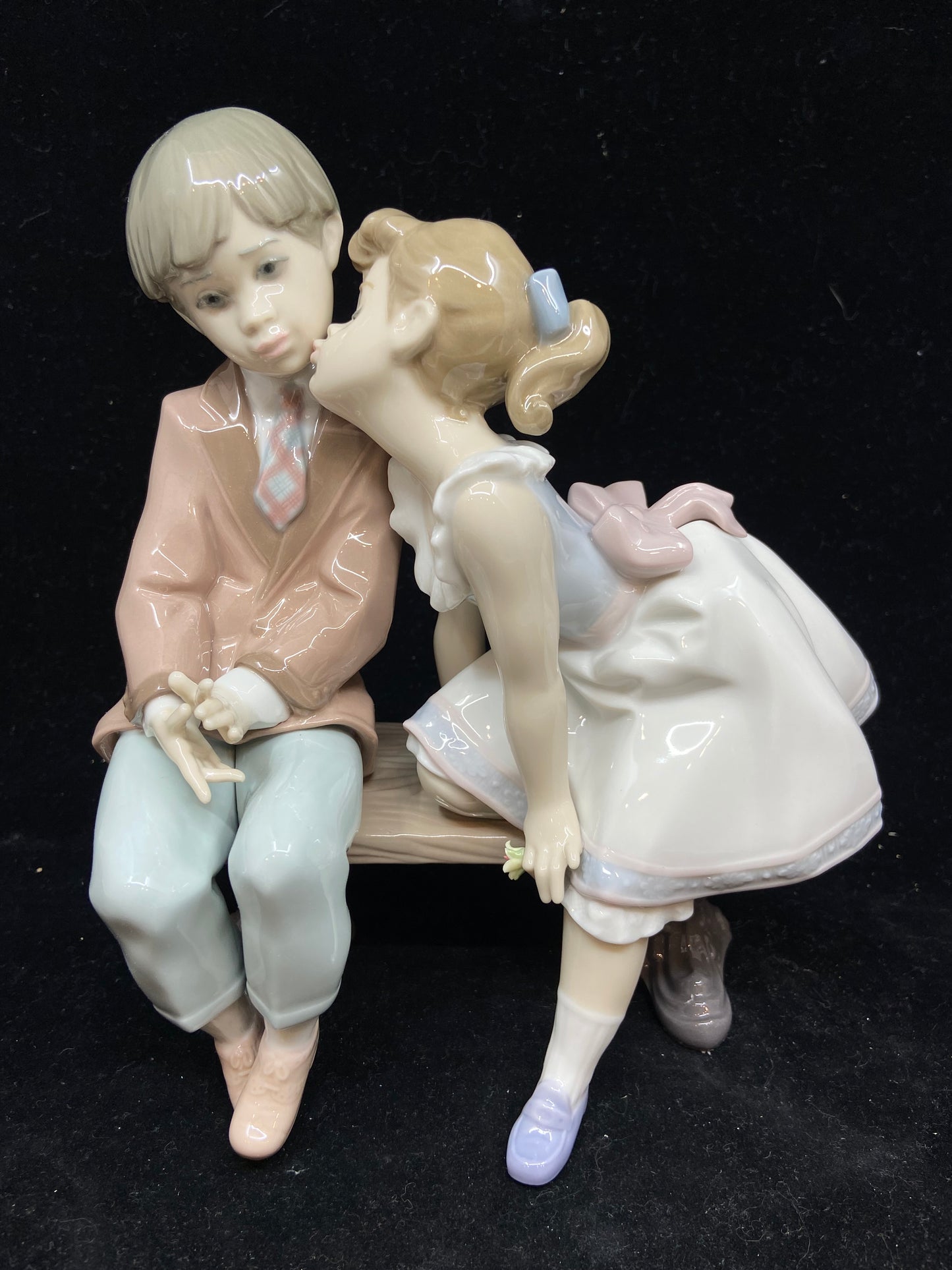 Lladro #7635 Ten and Growing (26406)