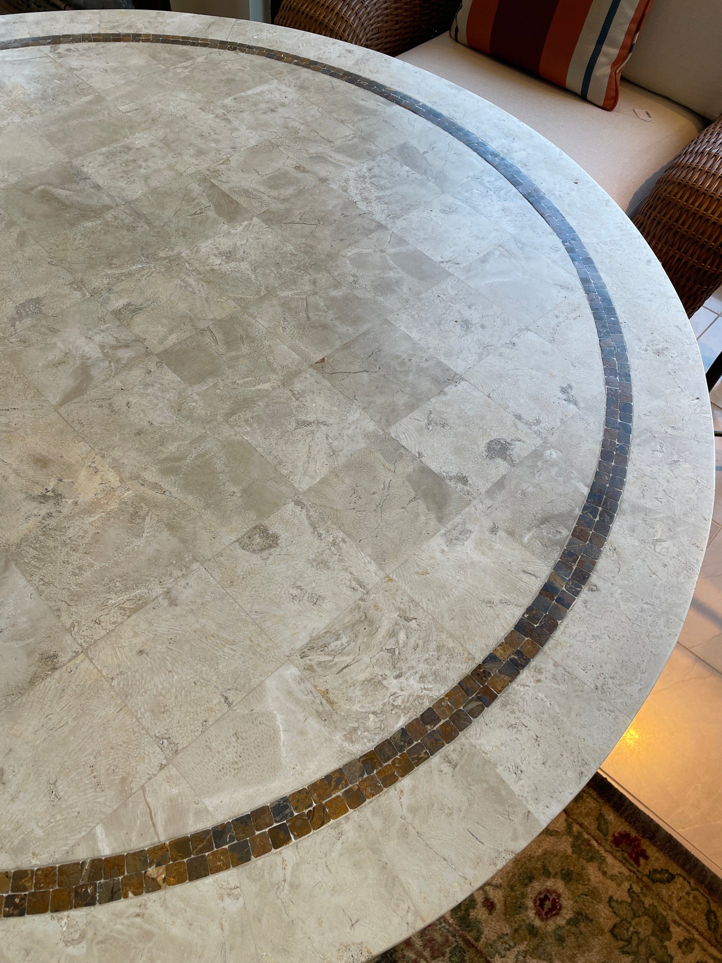 Faux Stone Top Round Dining Table (0N2004)