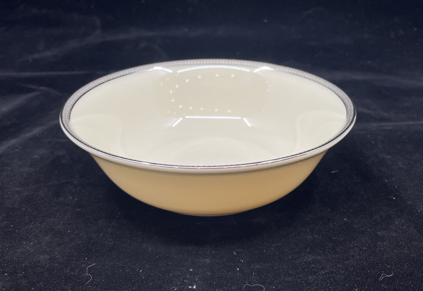 Lenox Platinum Tuxedo Dinner Service with Presidential Salad plate (0JG00C)