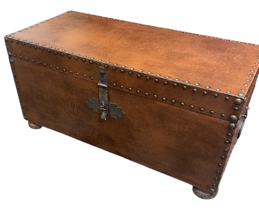 Leather Storage Trunk (0F2005)