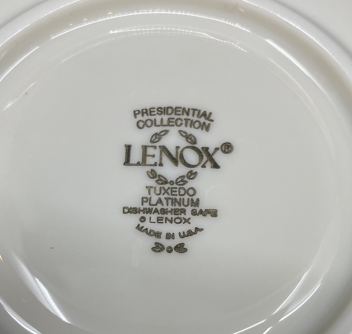 Lenox Platinum Tuxedo Dinner Service with Presidential Salad plate (0JG00C)