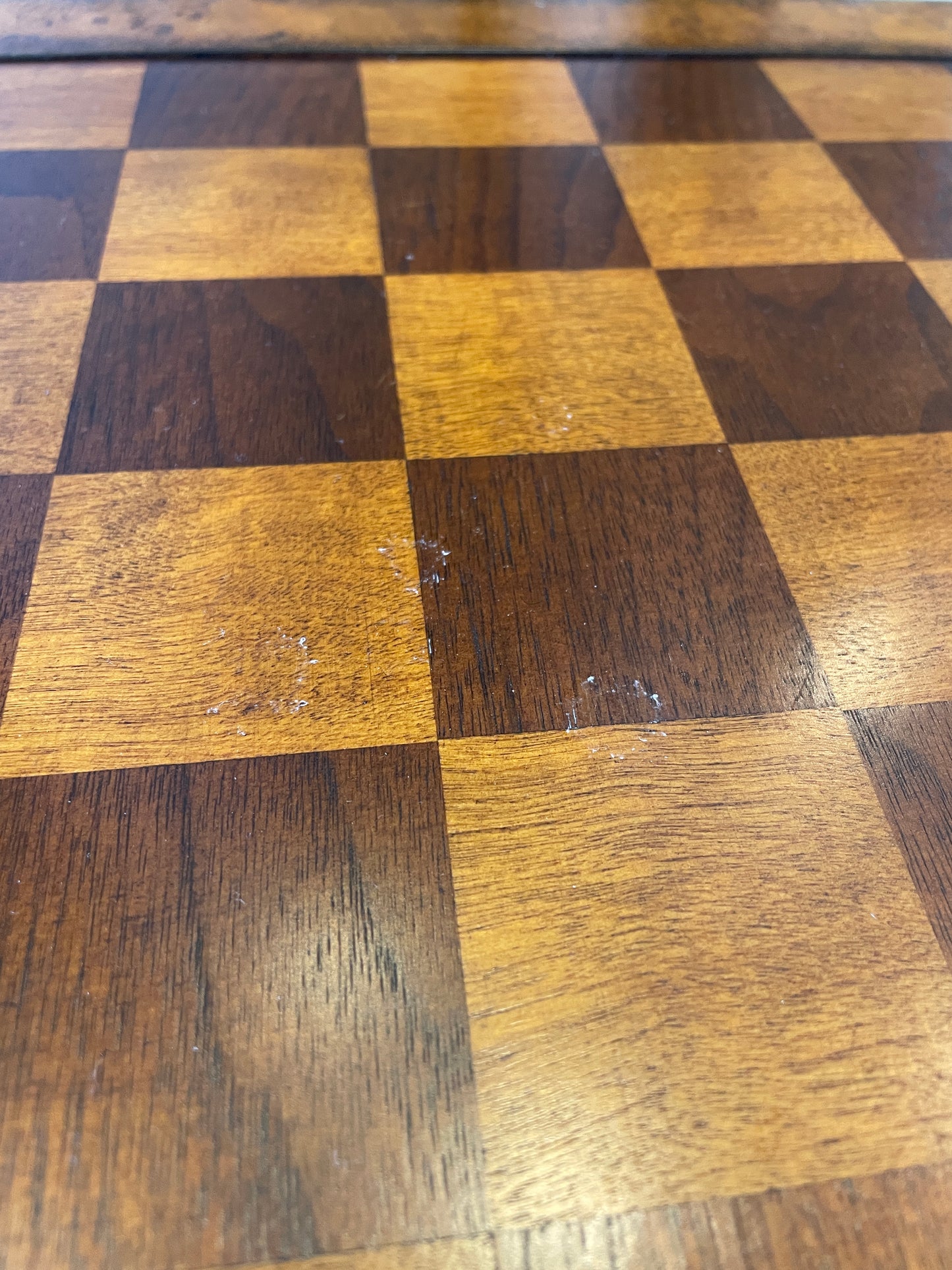 Walter E Smithe Chess Table AS IS (0N5002)
