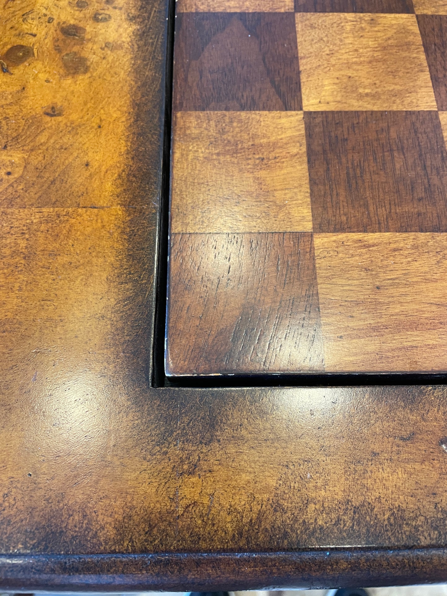 Walter E Smithe Chess Table AS IS (0N5002)