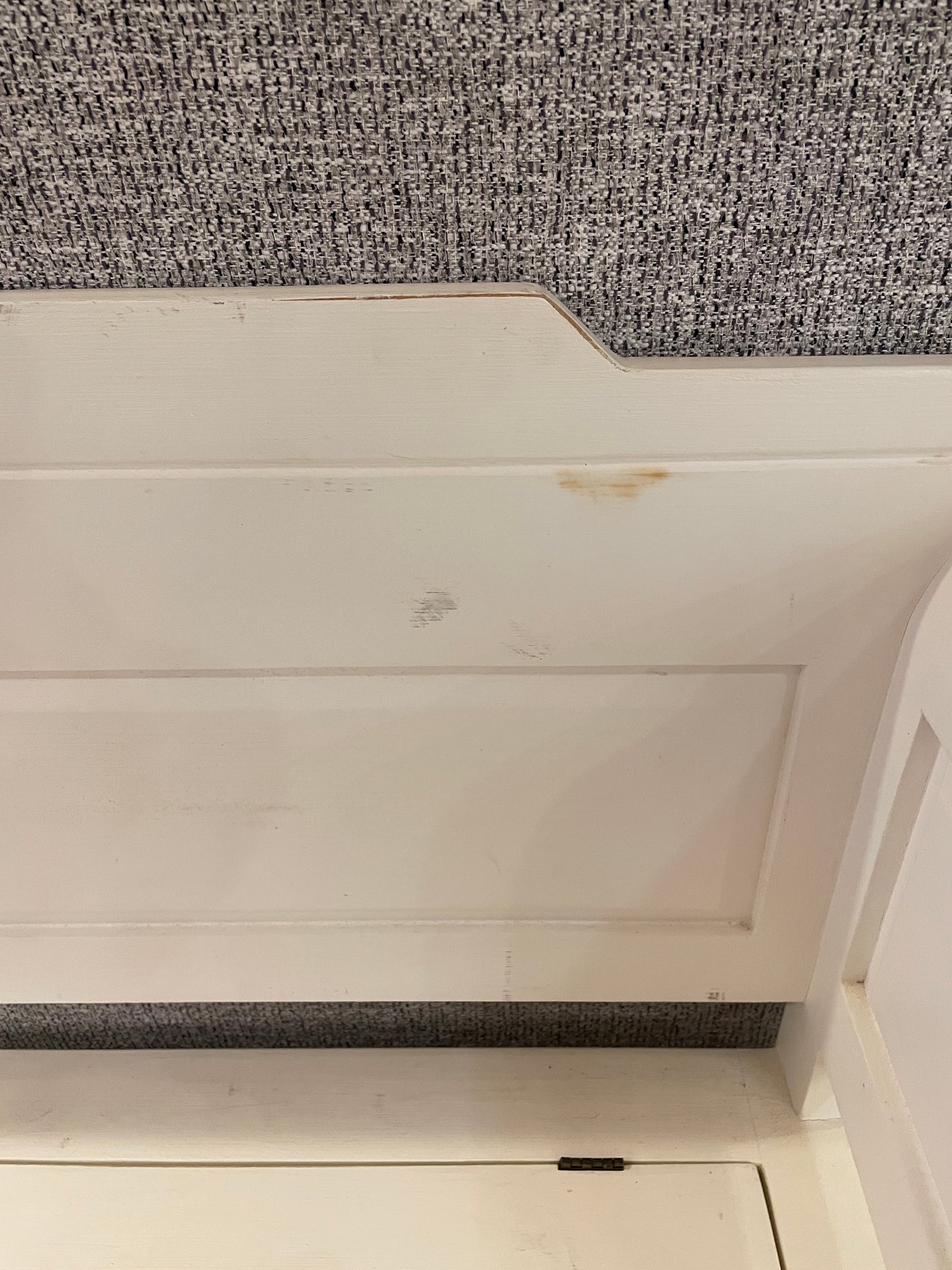 English Farmhouse Furniture White Storage Bench, AS IS (0JC00A)