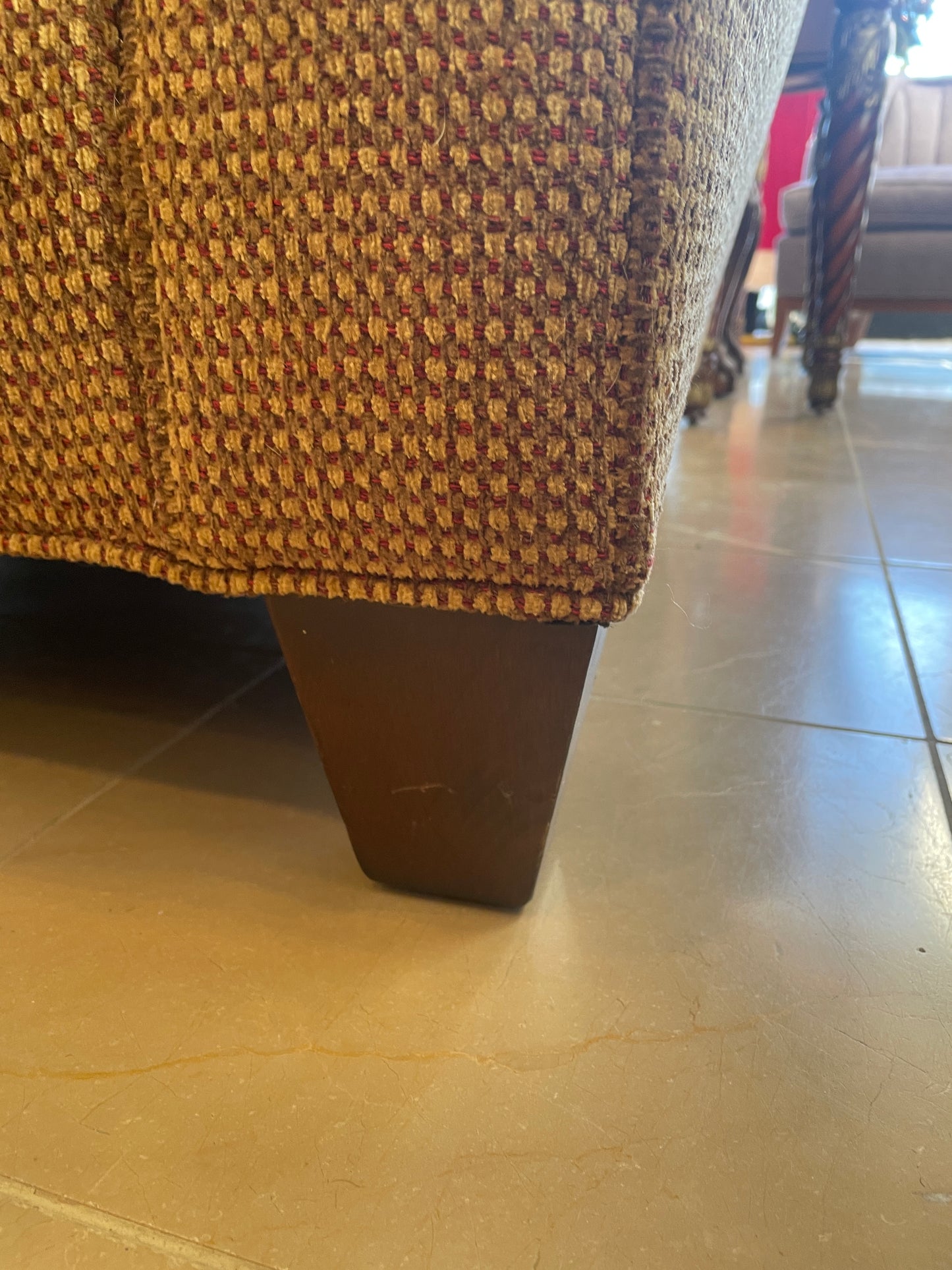 Stickley Camelback Loveseat (0JP001)