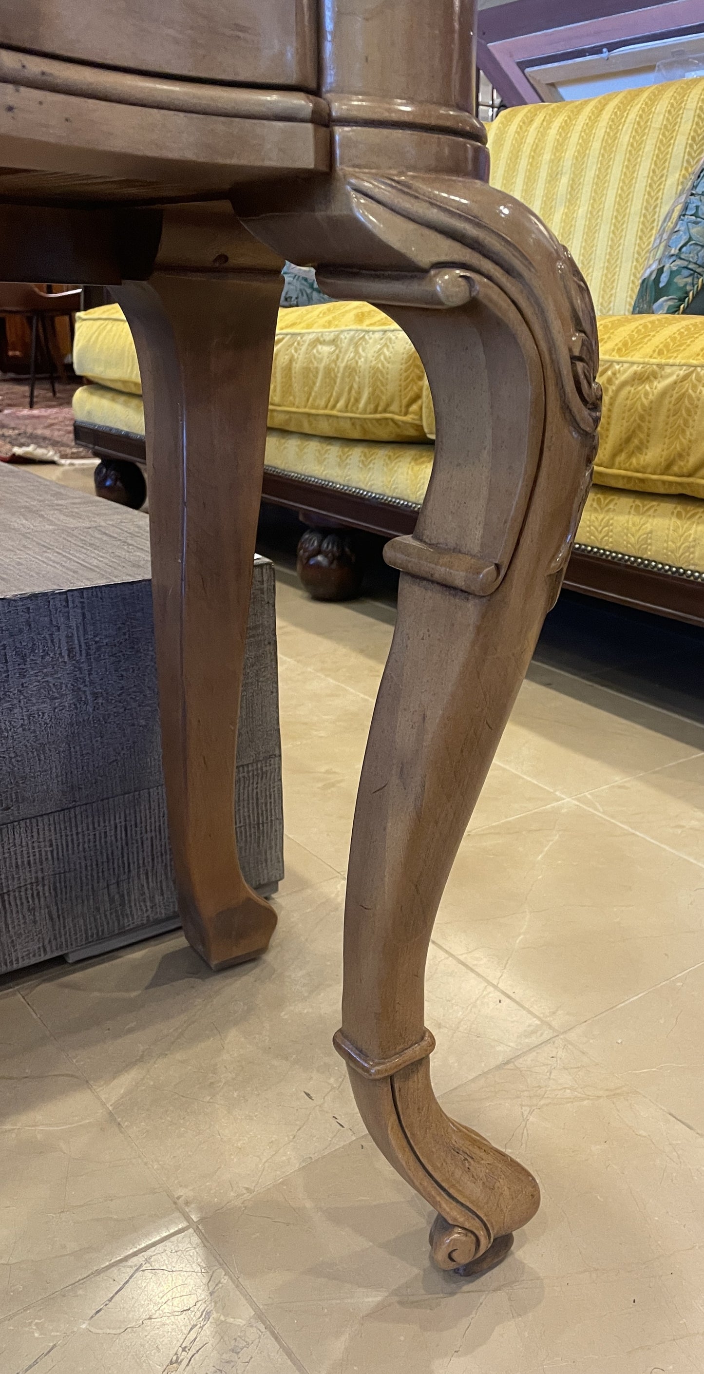 Century Maple Console (0JN004)