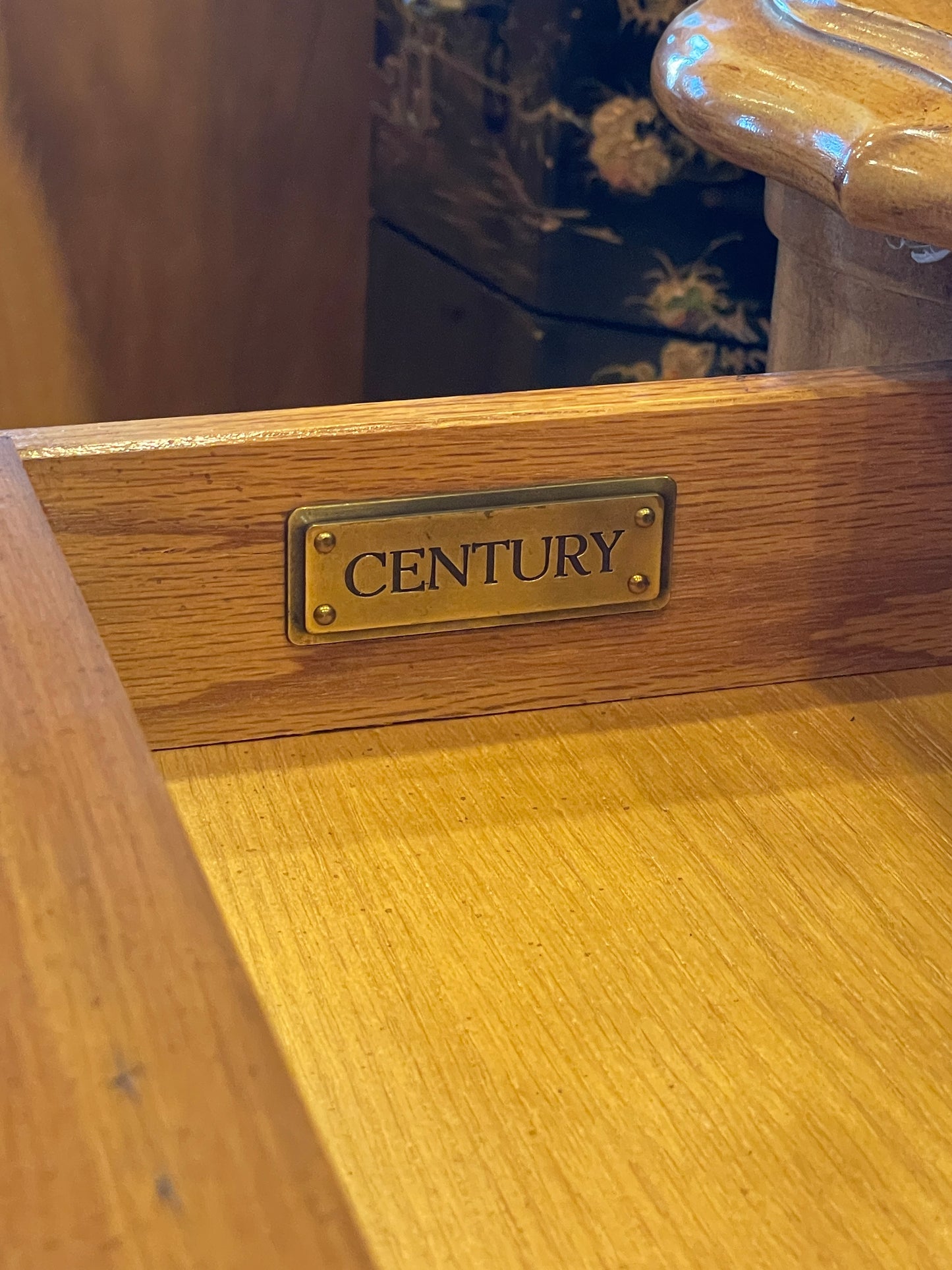 Century Maple Console (0JN004)