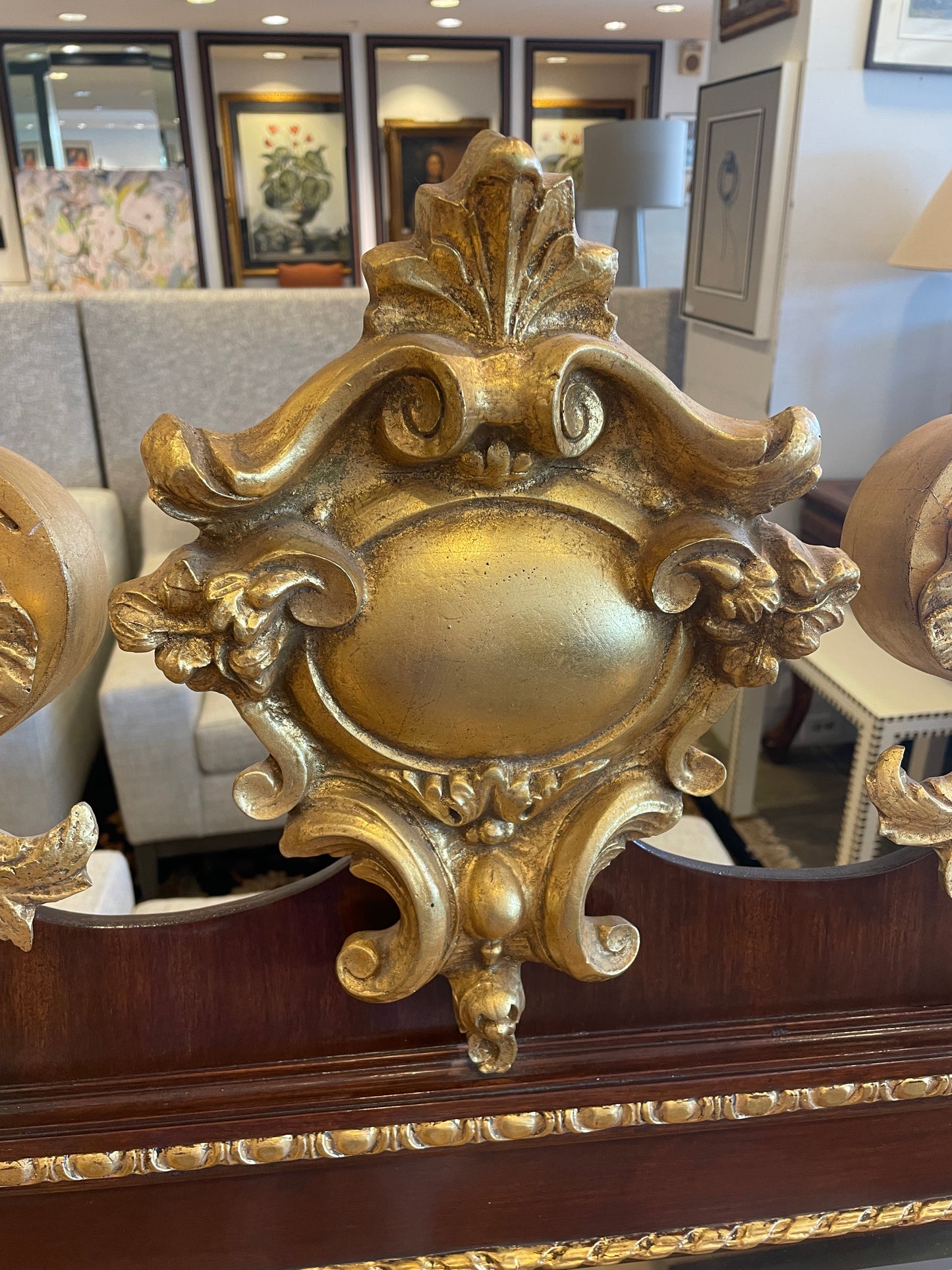 Friedman Brothers Georgian Revival Mirror, Hand carved and gilded (02J00L)