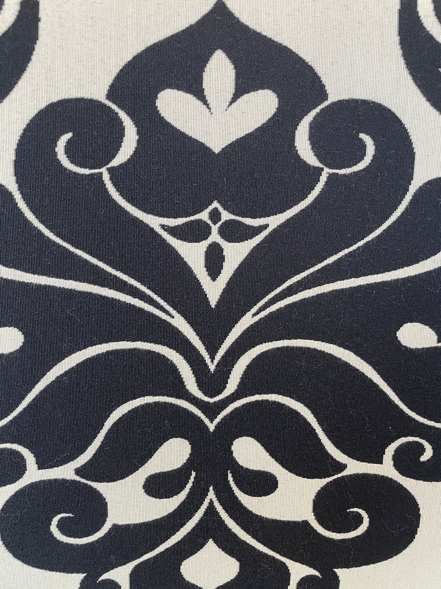 Pier One Imports Black and White Arm Chair (0AQ002)