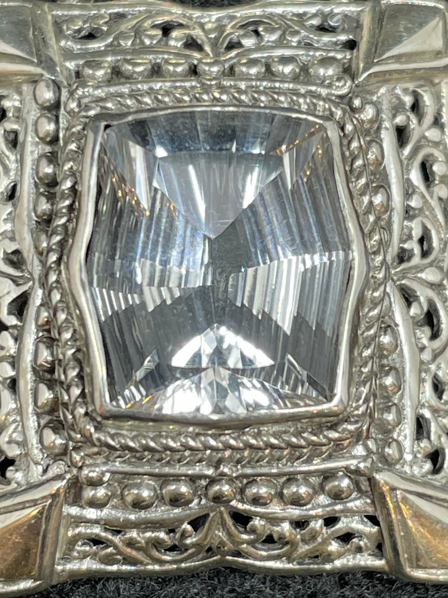 Sarda Pendant (014016)