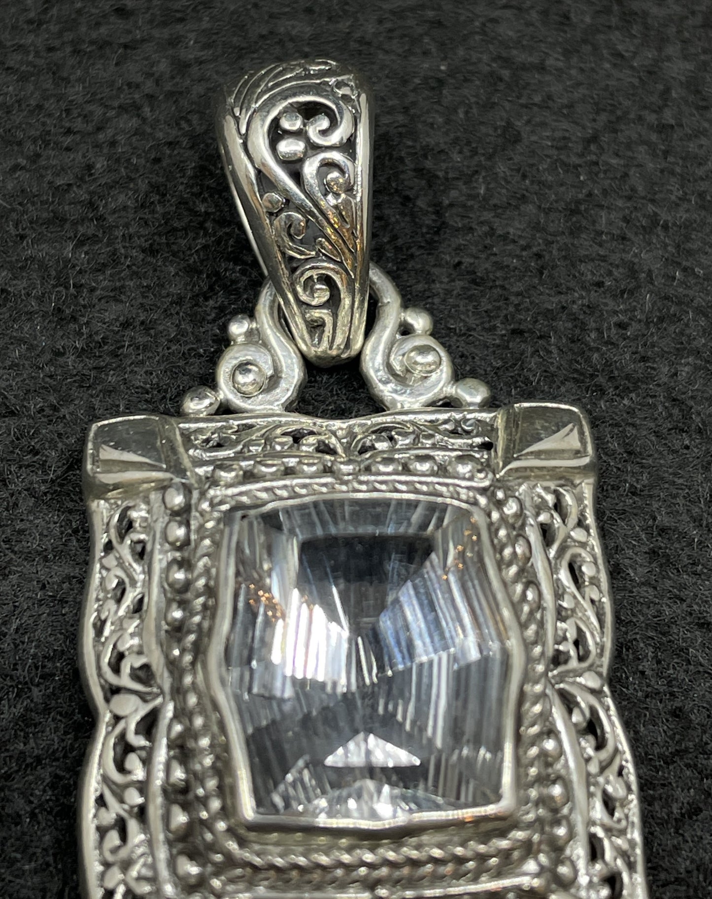 Sarda Pendant (014016)