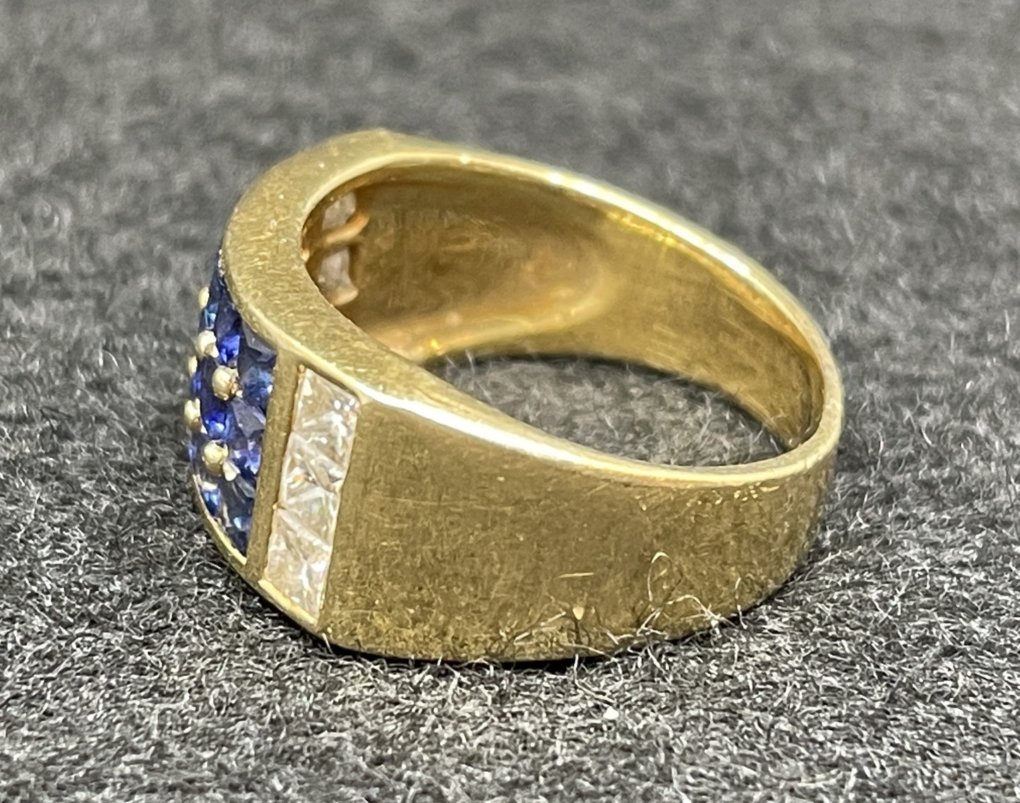 Sapphire and Diamond in 14K Ring (01401J)