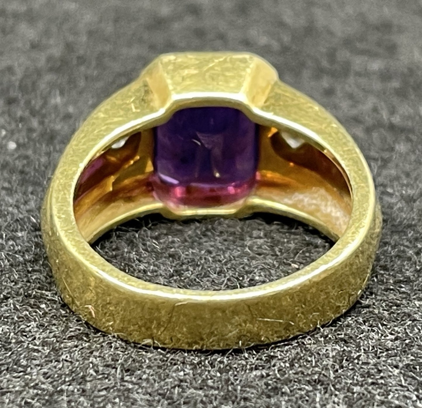 18K Diamond and Amethyst Ring (01401H)