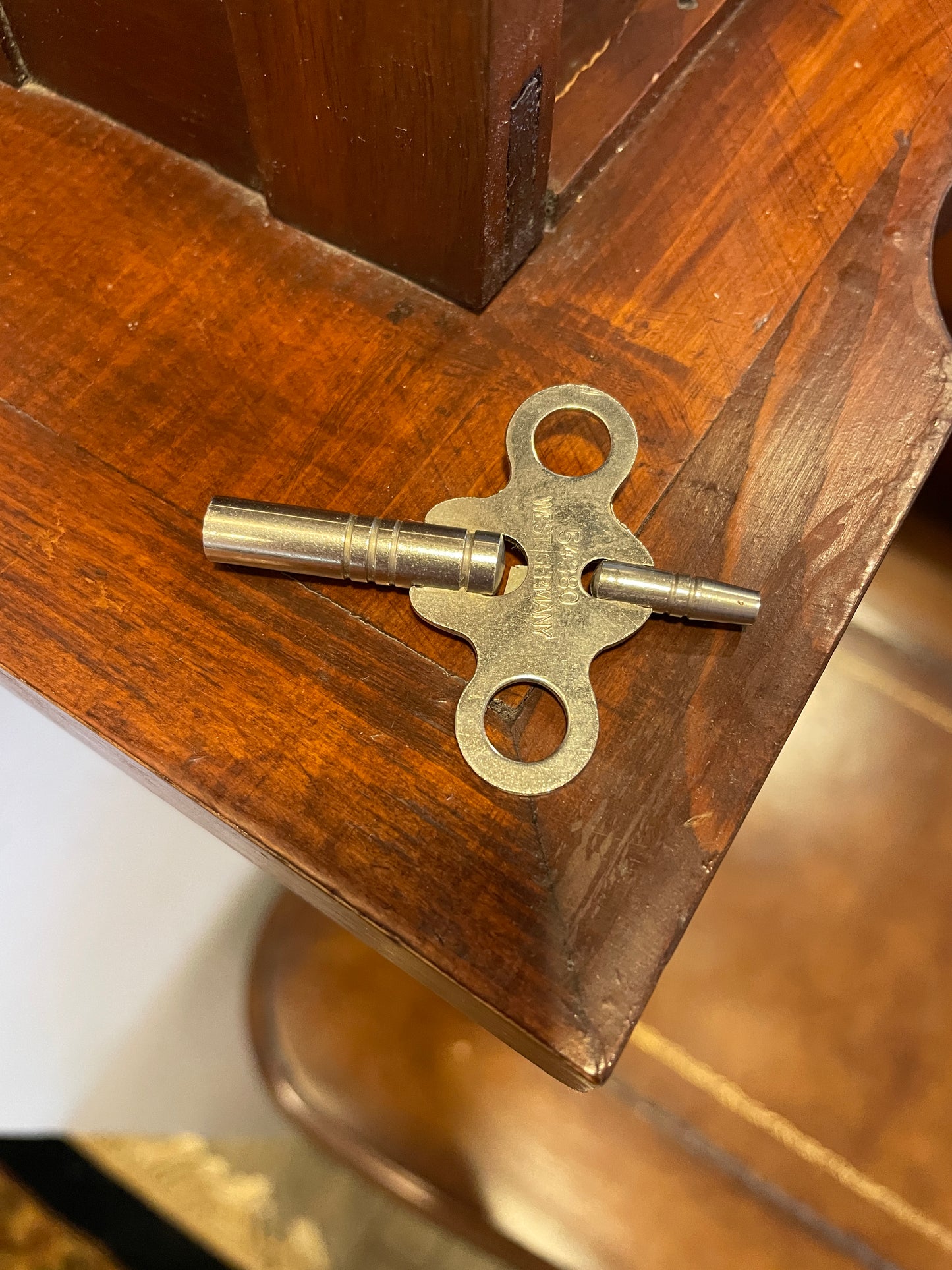 Vienna Regulator Wall Clock with key (0NA001)