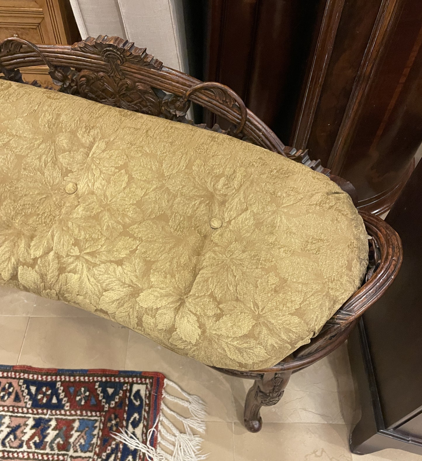 Maitland Smith Kidney Shaped carved Bench with Cushion (0JQ005)