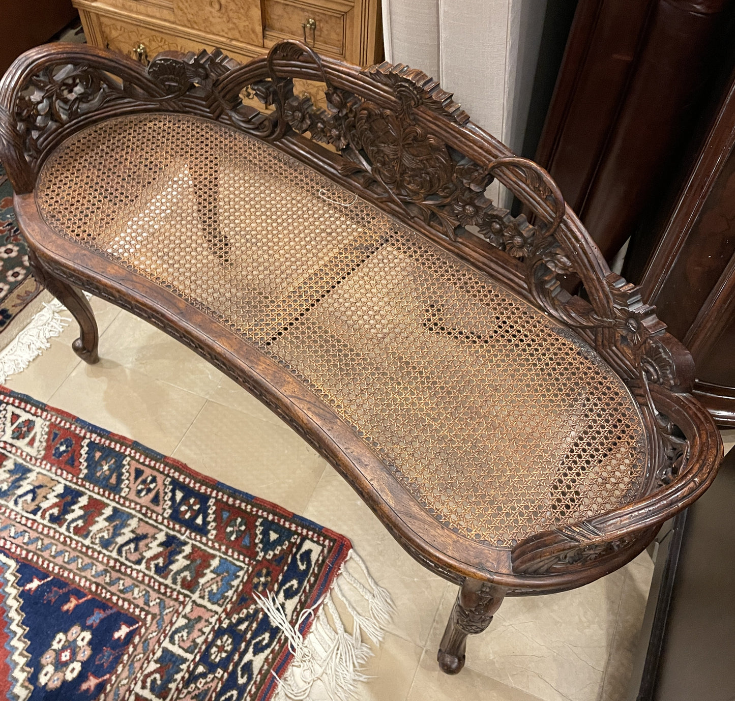 Maitland Smith Kidney Shaped carved Bench with Cushion (0JQ005)