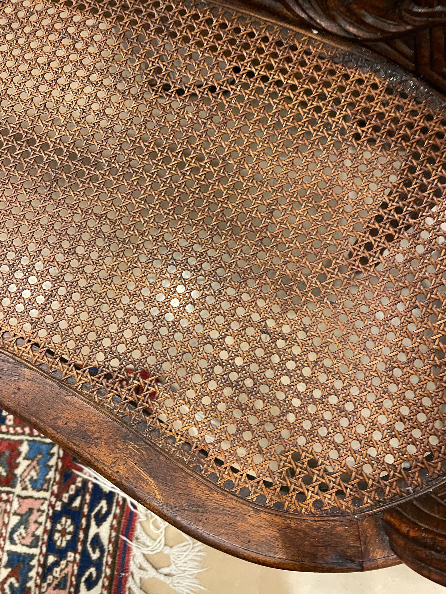 Maitland Smith Kidney Shaped carved Bench with Cushion (0JQ005)