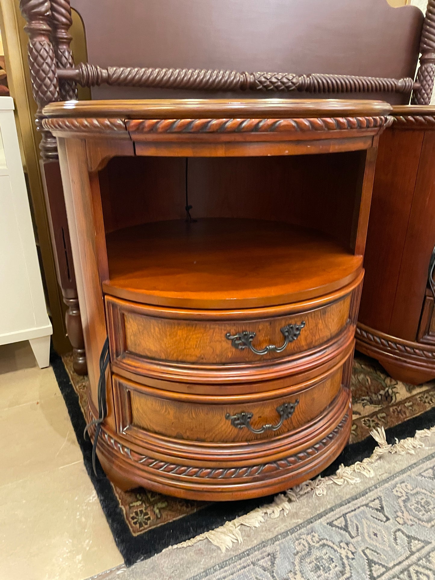 Aspenhome Round Nightstands, a pair (02U00B)