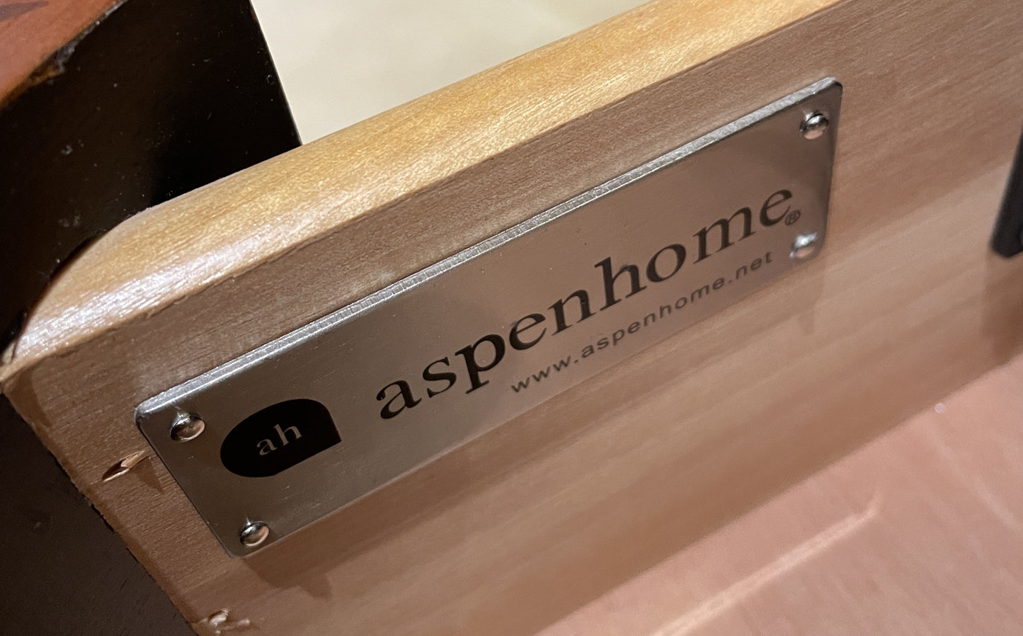 Aspenhome Round Nightstands, a pair (02U00B)